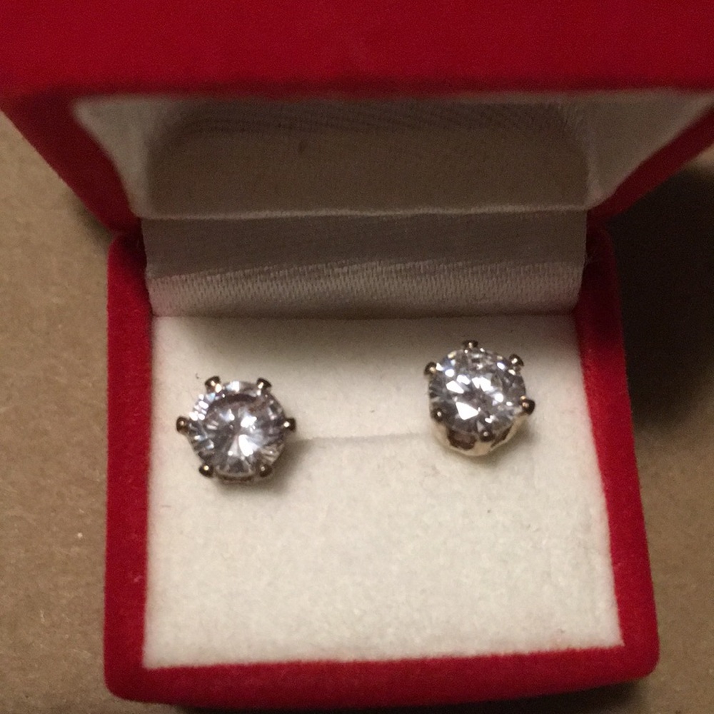 New Rhinestone Stud Earrings